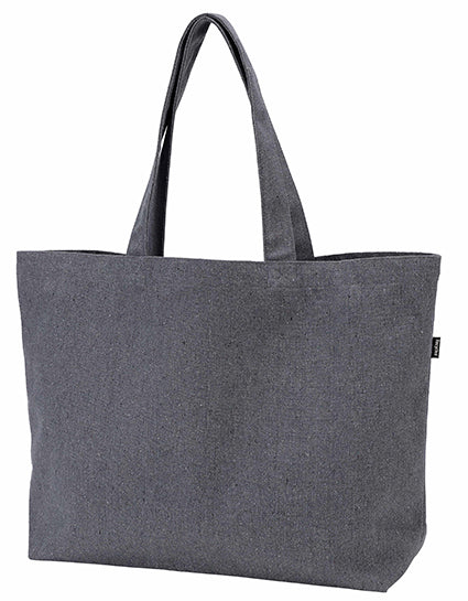 En grå taske med to lange stropper står oprejst mod en hvid baggrund. Tasken ser ud til at være lavet af stof og har en enkel og funktionel design.