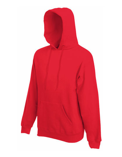 Rød hættetrøje fra Fruit of the Loom hænger isoleret mod en hvid baggrund.